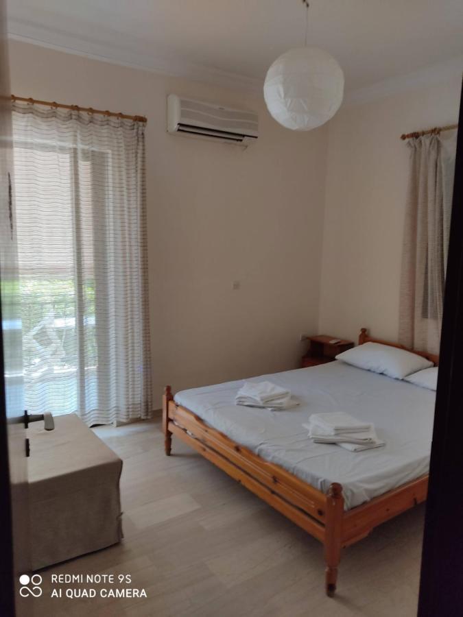 Rousetis Apartments Aigio Exterior photo